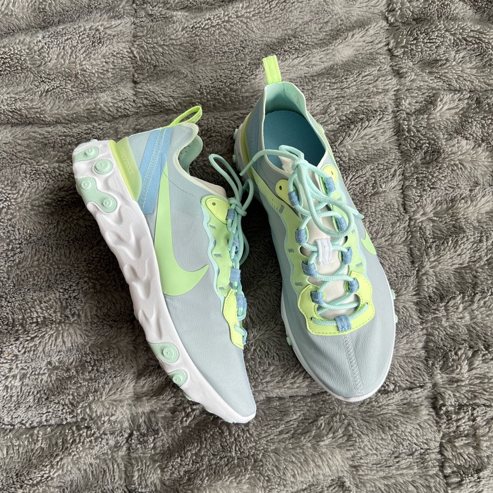 SALE 🎉 Nike React Element sneakers